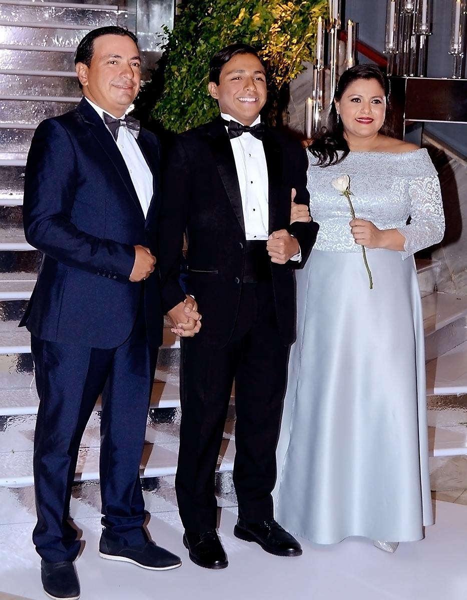Christian, Christian Miguel Sabillón y Zeyna Godoy