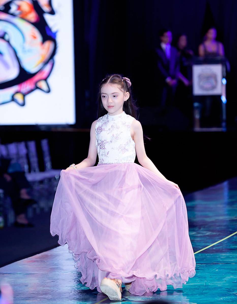 Senior Fashion Show 2026 de la Escuela Internacional Sampedrana, parte 3