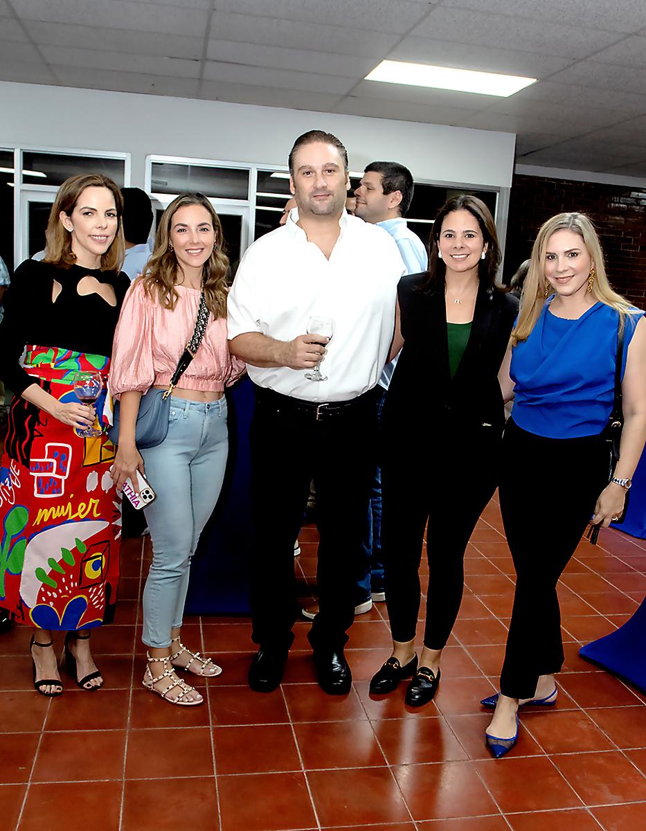 Cristiane Lacayo, Kathia Yacaman, Rommel Fuschich, Heidy Siwady y Zobeida Saybe.