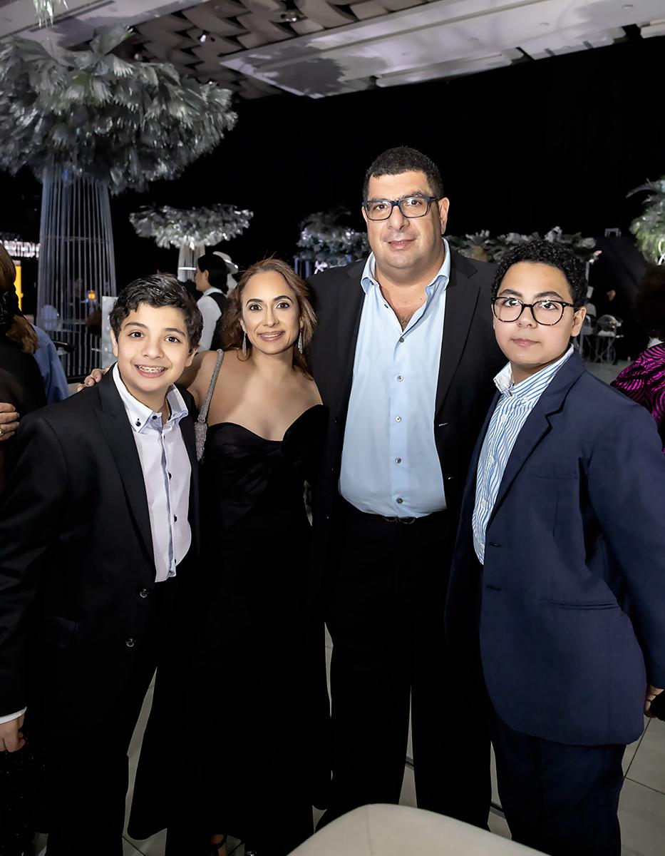  Feisal Andrés, Estrella, Feisal y Diego Alejandro Canahuari