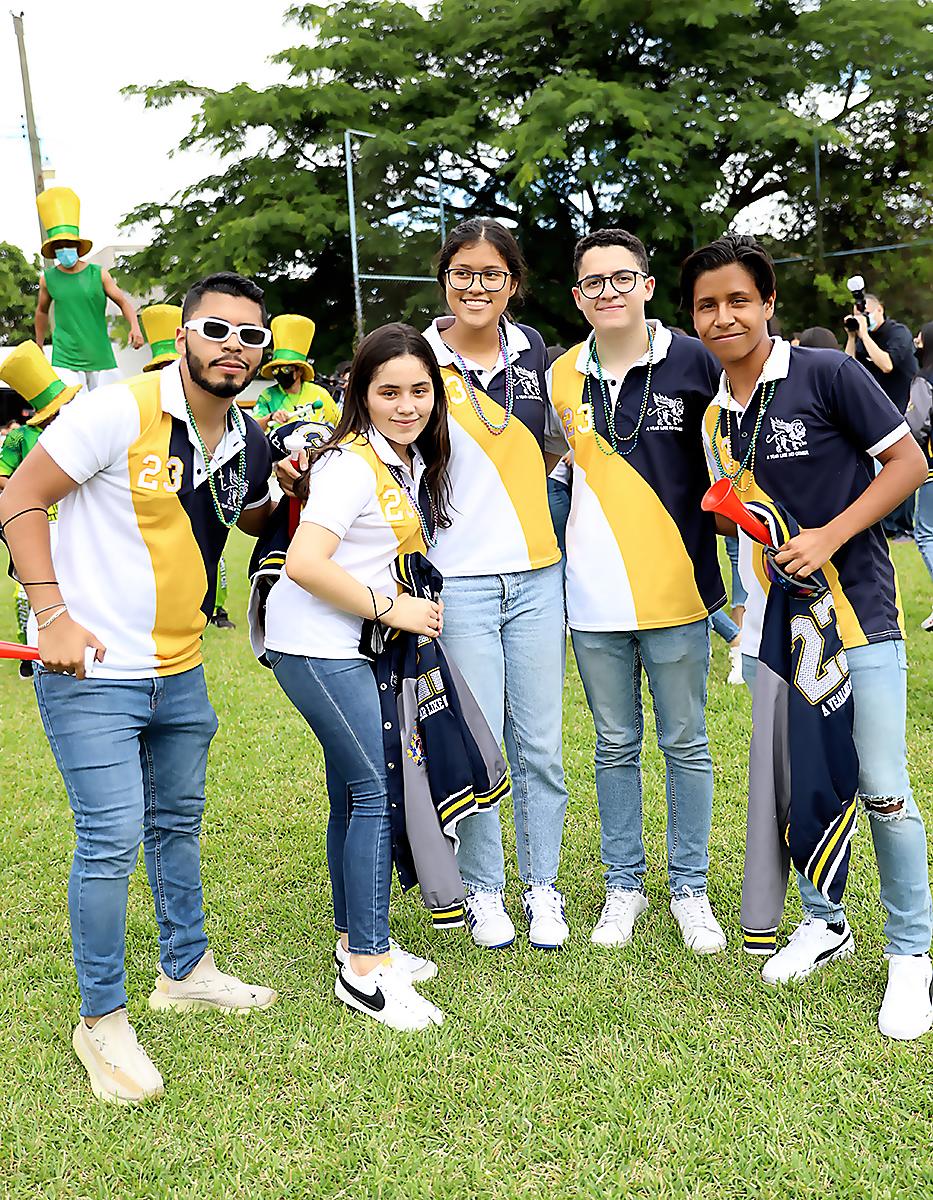 Diego López, Alejandra Aguiriano, Valeria Jerez, Diego Carlos Hernánndez y Carlos Zelada