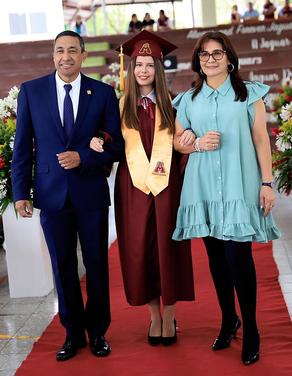 Graduación de los seniors 2025 de Mayan School