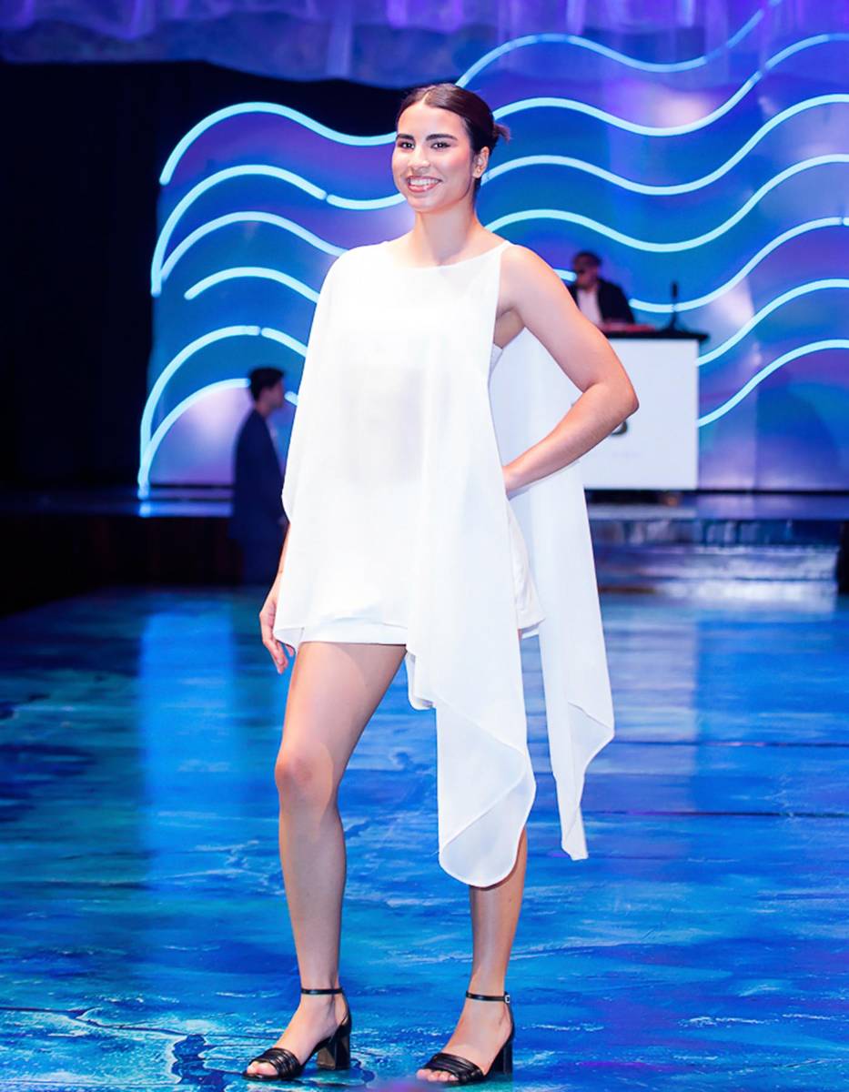 Senior Fashion Show 2026 de la Escuela Internacional Sampedrana, parte 1