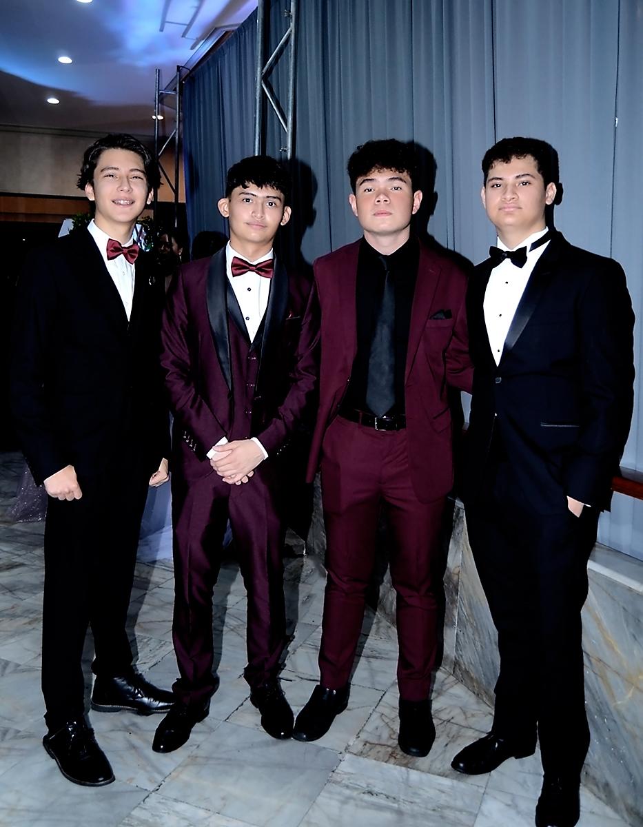 Prom looks de los seniors 2023 de Antares y Aldebaran