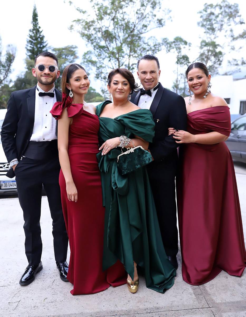 La boda de Helen Zamora y Alex Cosenza