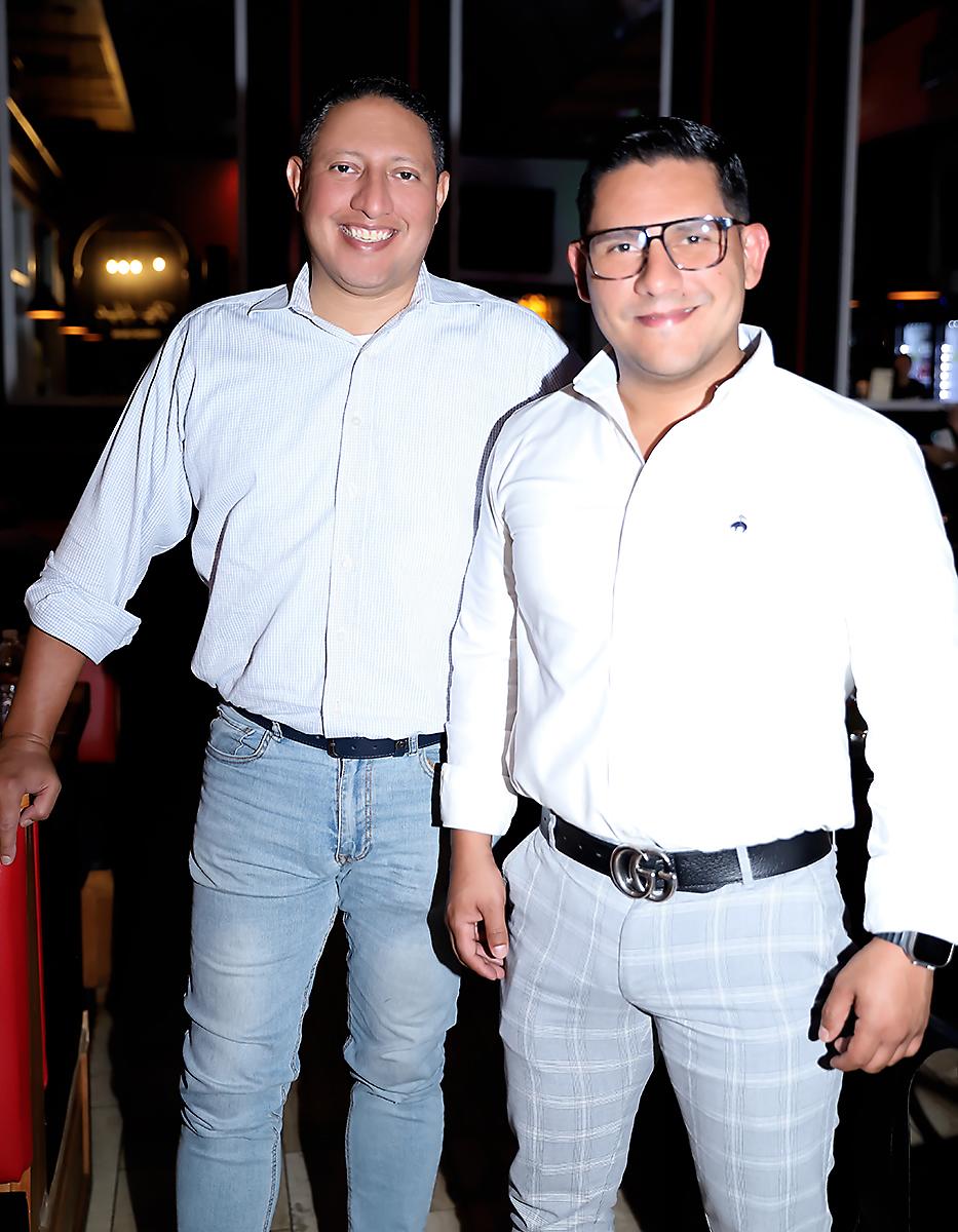 Rossell Martínez y Aaron Reaños.