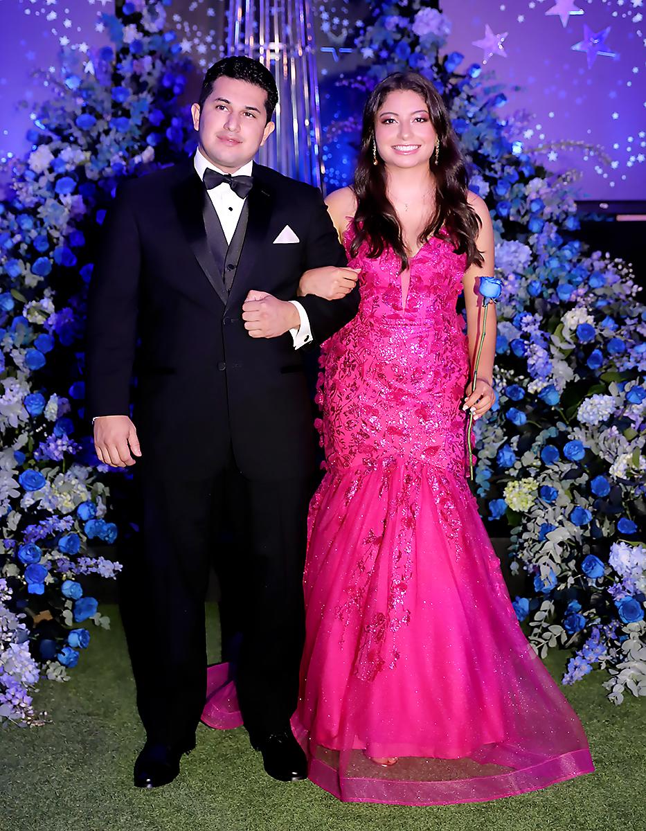 Desfile de Padres e Hijos en la PROM NIGHT de la Academia Los Pinares 2023