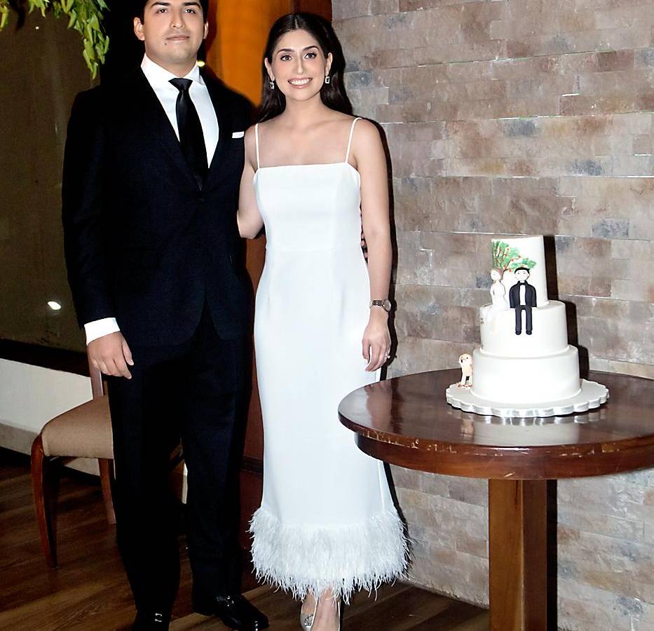 Diego Sikaffy y Alejandra Bográn celebran su boda civil.