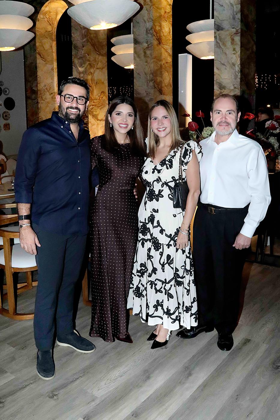 Brindis por la reapertura de Hasta La Pasta Italian Bistro