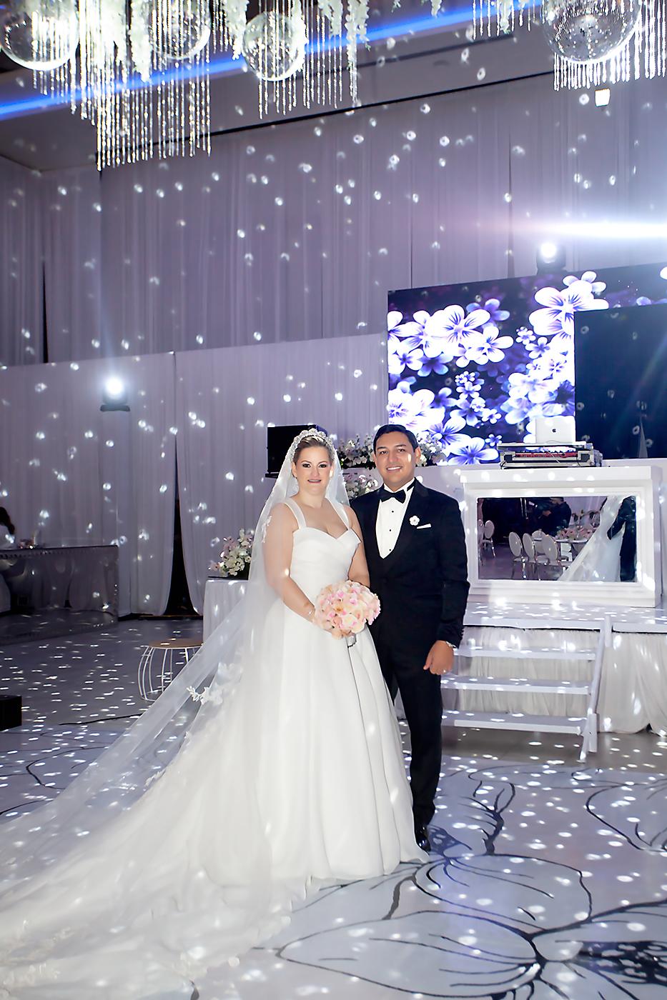 La boda de José Luis Martínez y Melissa Wolozny