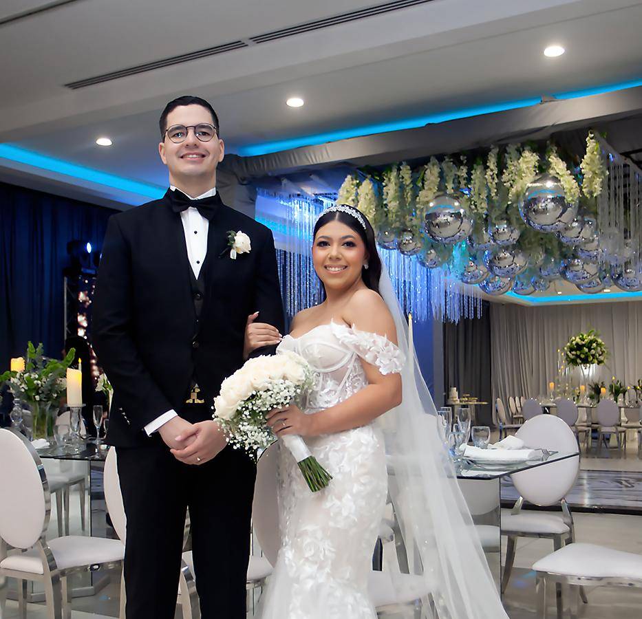 La boda eclesiástica de Carlos Méraz y Anahí Figueroa