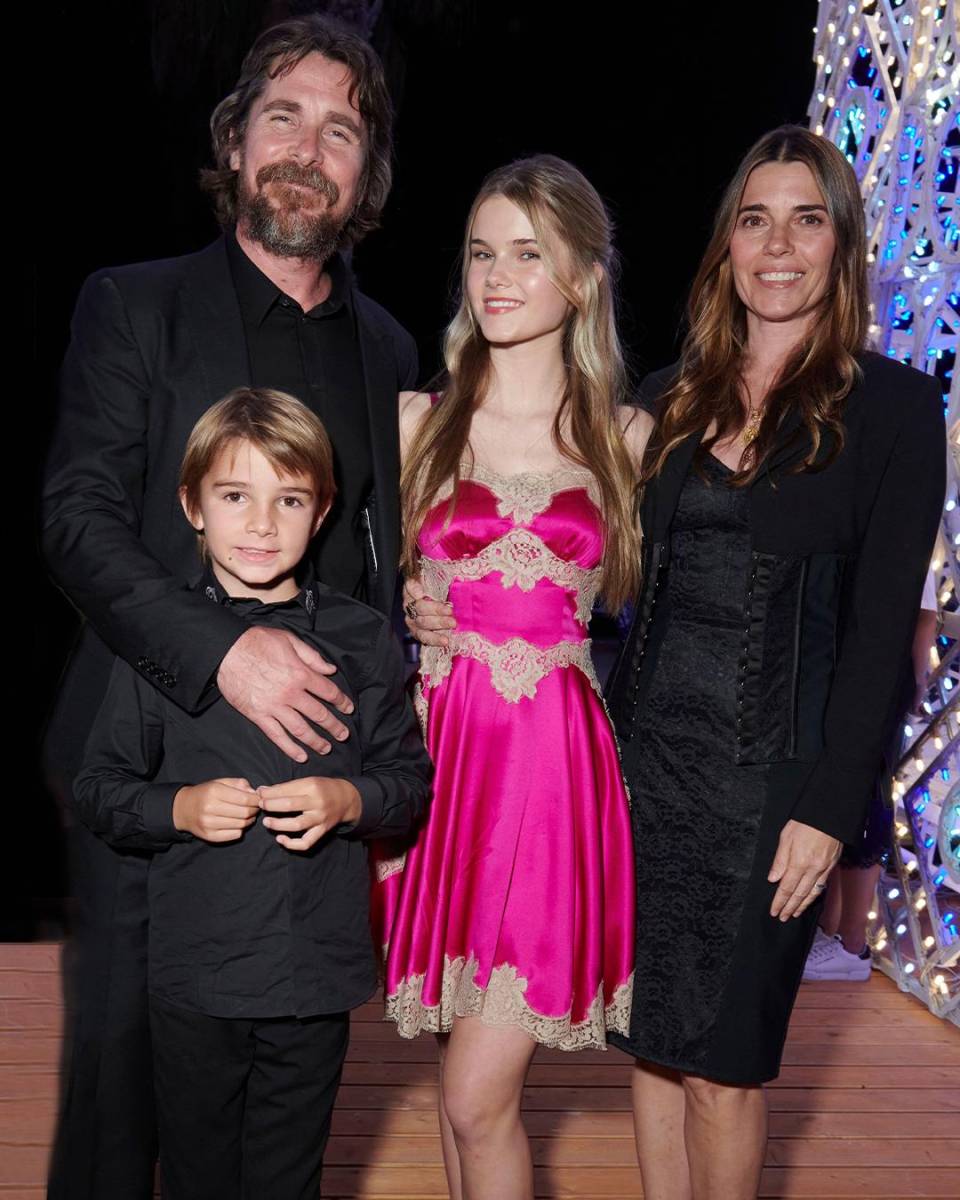 Christian Bale y su familia.