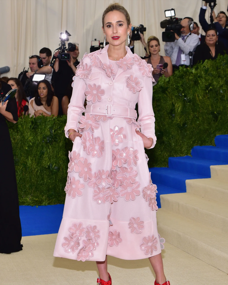 La princesa Elisabeth, hija del undécimo príncipe de Thurn and Taxis de Alemania, portó con estilo un vestido floreado color rosa de Simone Rocha. (2017)