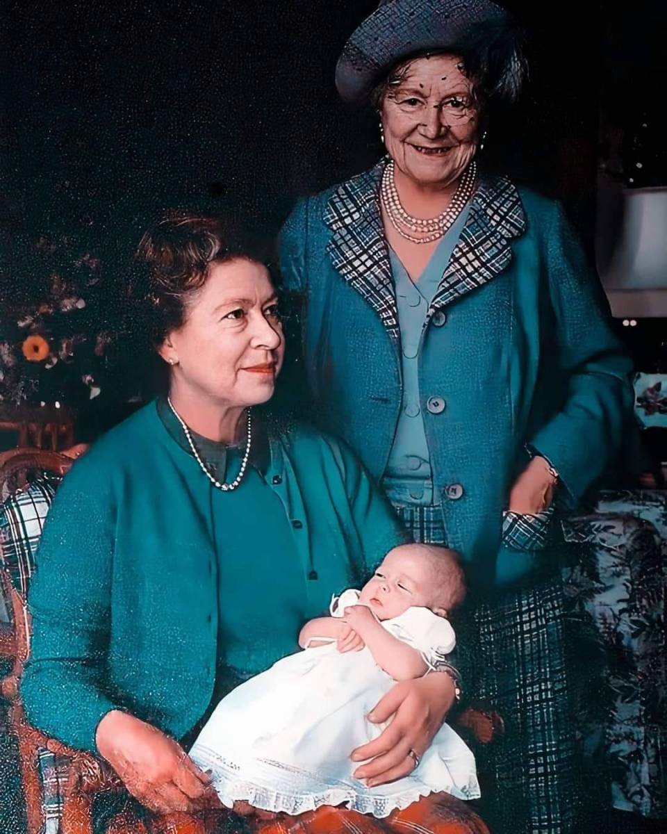 La princesa Beatriz en la quinta nieta de la reina Isabel II, hija del príncipe Andrés y Sarah Ferguson. 