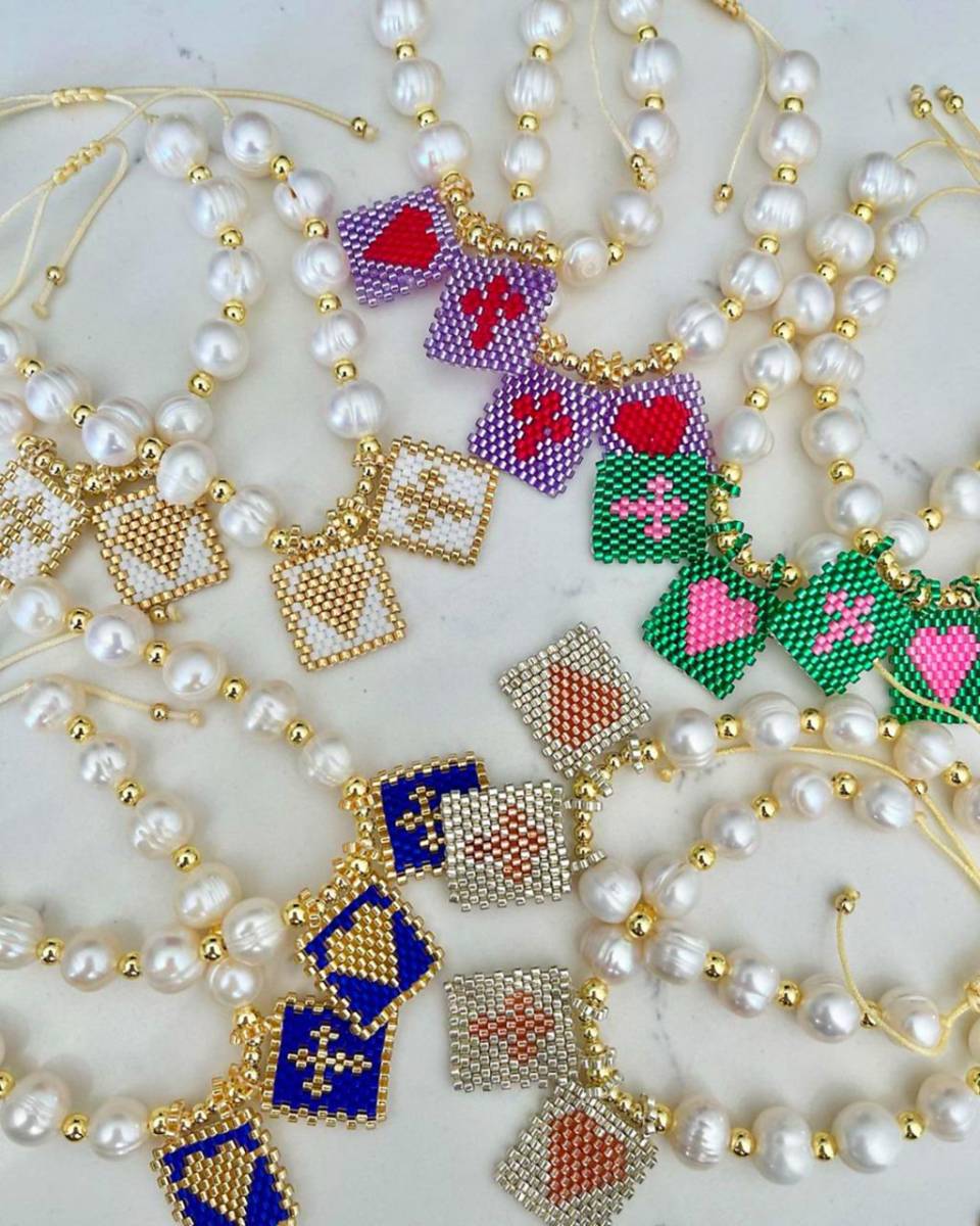 Pulseras de perlas y beads con motivos bordados con abalorios by MS Trends Hn