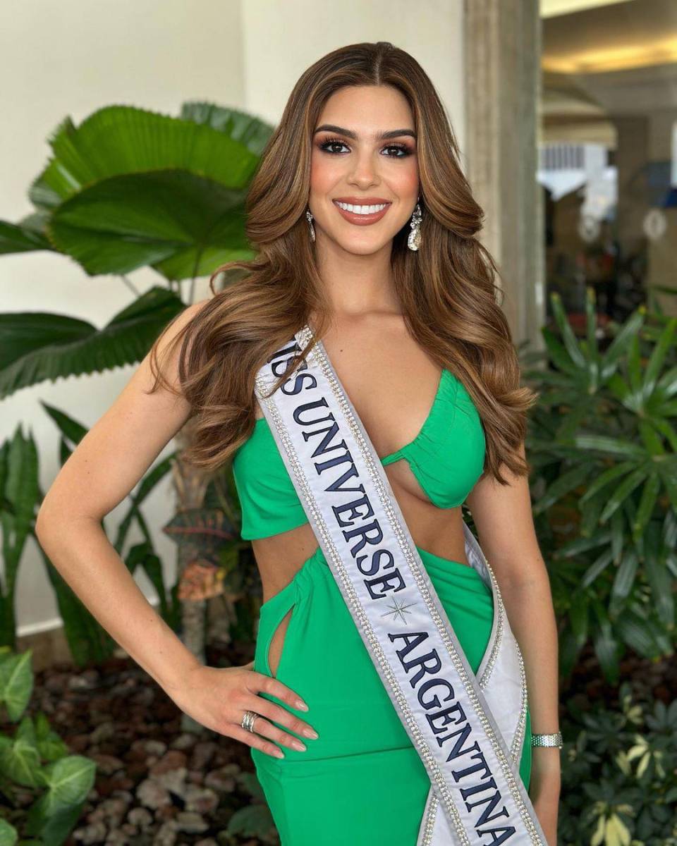 Originaria de Buenos Aires, <a rel="nofollow noopener noreferrer" href="https://www.instagram.com/yamiledajud/" target="_blank">Yamile Dajud</a> tiene 27 años y es la hermosa representante de Argentina. En el certamen de belleza local de su país, representó a la provincia de Río Negro. Dajud es comunicadora social y está cursando la carrera en Derecho y, previamente, concluyó un posgrado en Opinión Pública y Mercadeo Político.