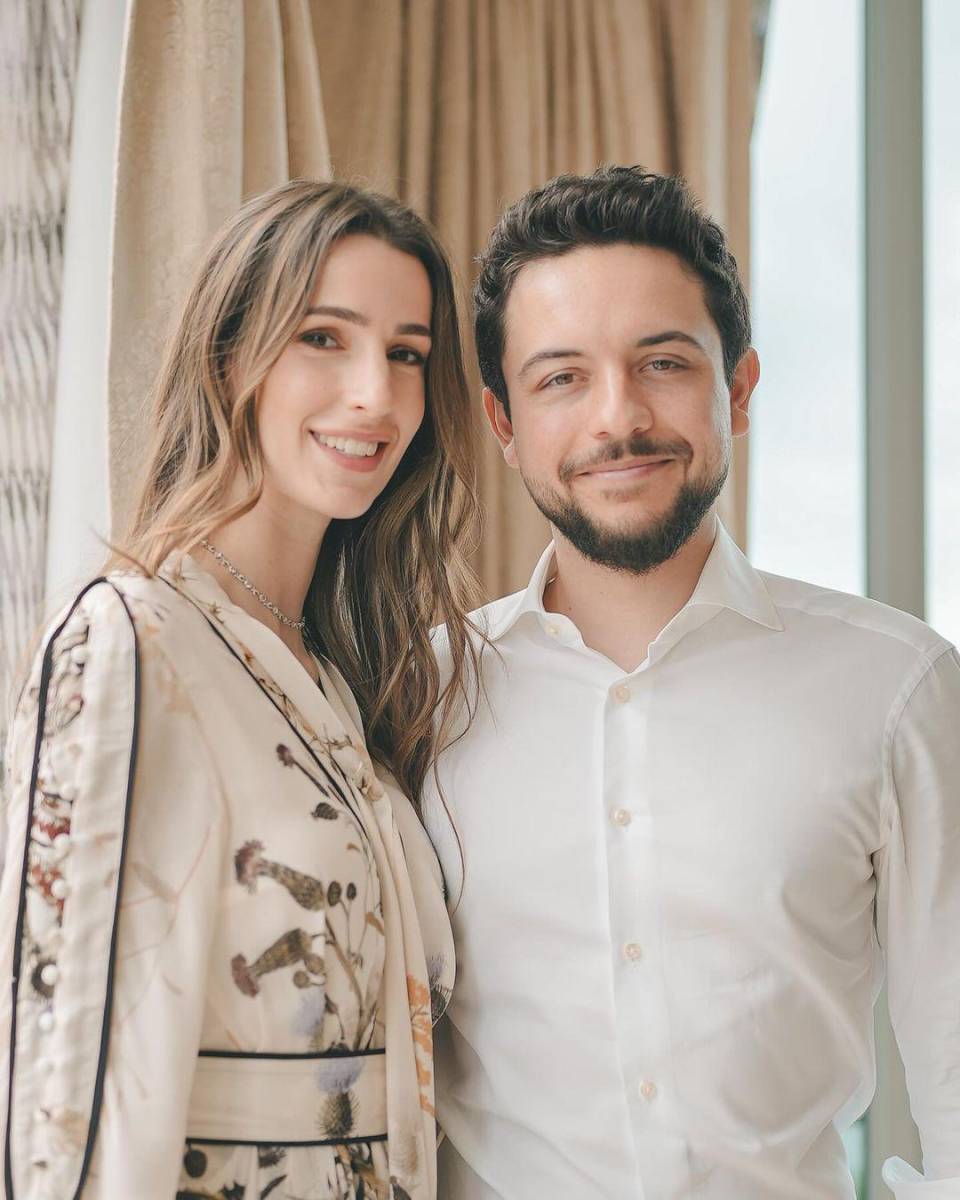 El futuro nacimiento del primogénito de los príncipes está previsto para coincidir con el primer aniversario de su boda, celebrada en junio del año anterior. La ceremonia contó con la asistencia de representantes de las principales casas reales europeas.