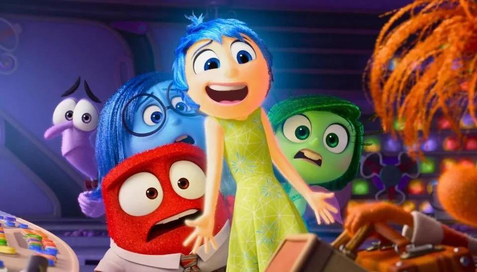 Se espera que ‘Intensamente 2’ continúe dominando la taquilla en su segundo fin de semana, con proyecciones que sugieren que podría alcanzar entre 650 y 700 millones de dólares a nivel mundial. Esta tendencia indica que la película seguirá siendo un gran éxito durante las próximas semanas.