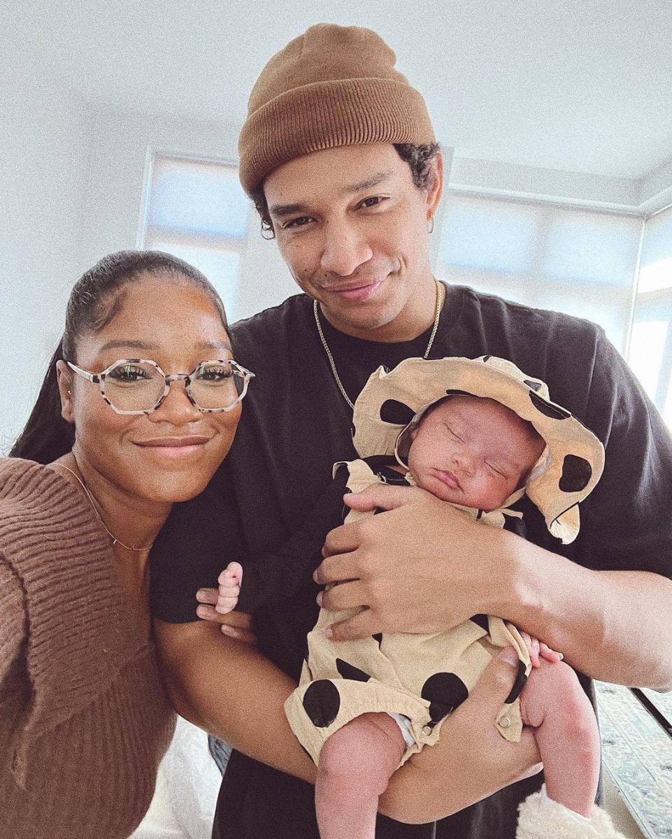  La New mom Keke Palmer compartió una emotiva fotografía familiar deseando un feliz día de Pascua.
