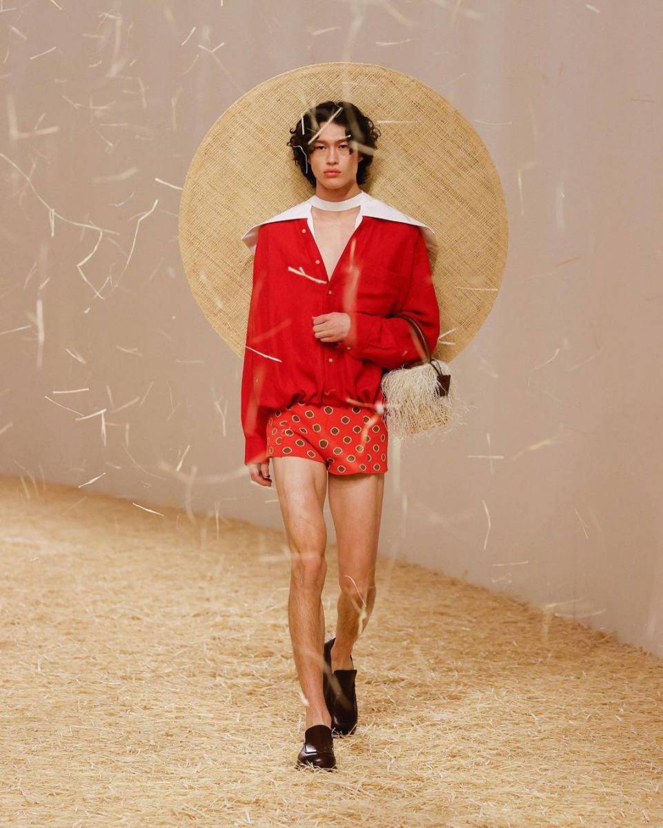 Jacquemus presenta su colección Primavera-Verano 2023: “Le Raphia”