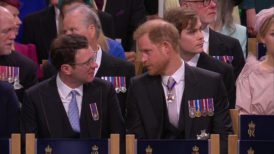 La soledad de Harry en la coronación del Rey Carlos III