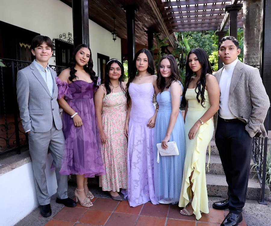 Los seniors 2026 de Acton Academy celebraron su esperado brunch en La Cuisinette, donde llegaron vestidos de gala y con la emoción a flor de piel. Fue una mañana especial para compartir, brindar y crear recuerdos que marcan el cierre de una etapa inolvidable.