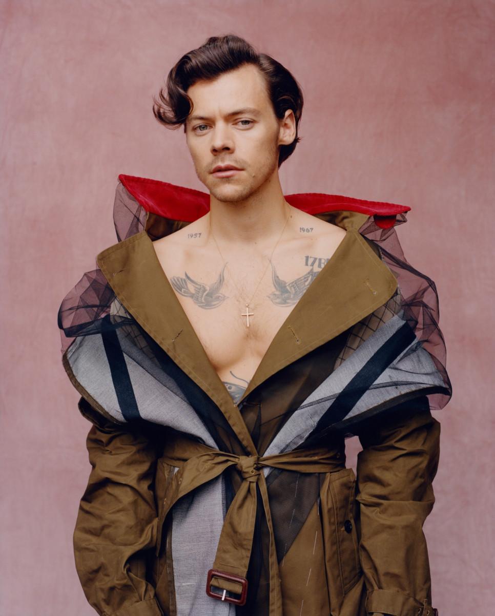 Harry Styles protagoniza la era de la libertad para ser, sentir y vestir
