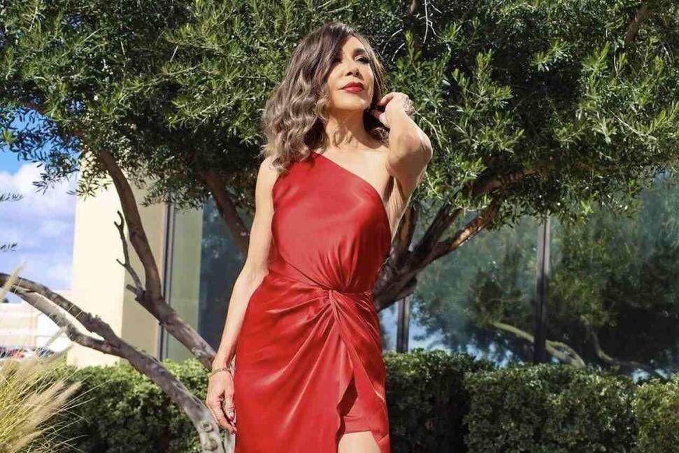 El certamen de Miss Texas USA se destacó por un hito sin precedentes: Marissa Teijo, una mujer de 71 años, compitió para romper barreras y cambiar las percepciones sobre la belleza y la edad en los concursos de belleza. Su participación la convirtió en la concursante más longeva de este prestigioso evento, celebrado en el Hilton Houston Post Oak Hotel.