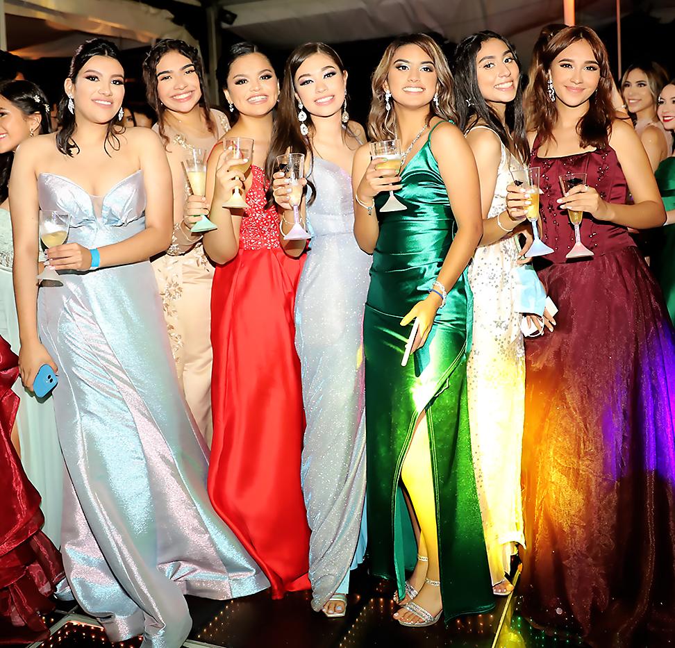 Natalie Canales, Génesis Oyuela, María José Ordóñez, Ethel Lacayo, Dianna Zepeda, Nelly Rivera y Sara Peña