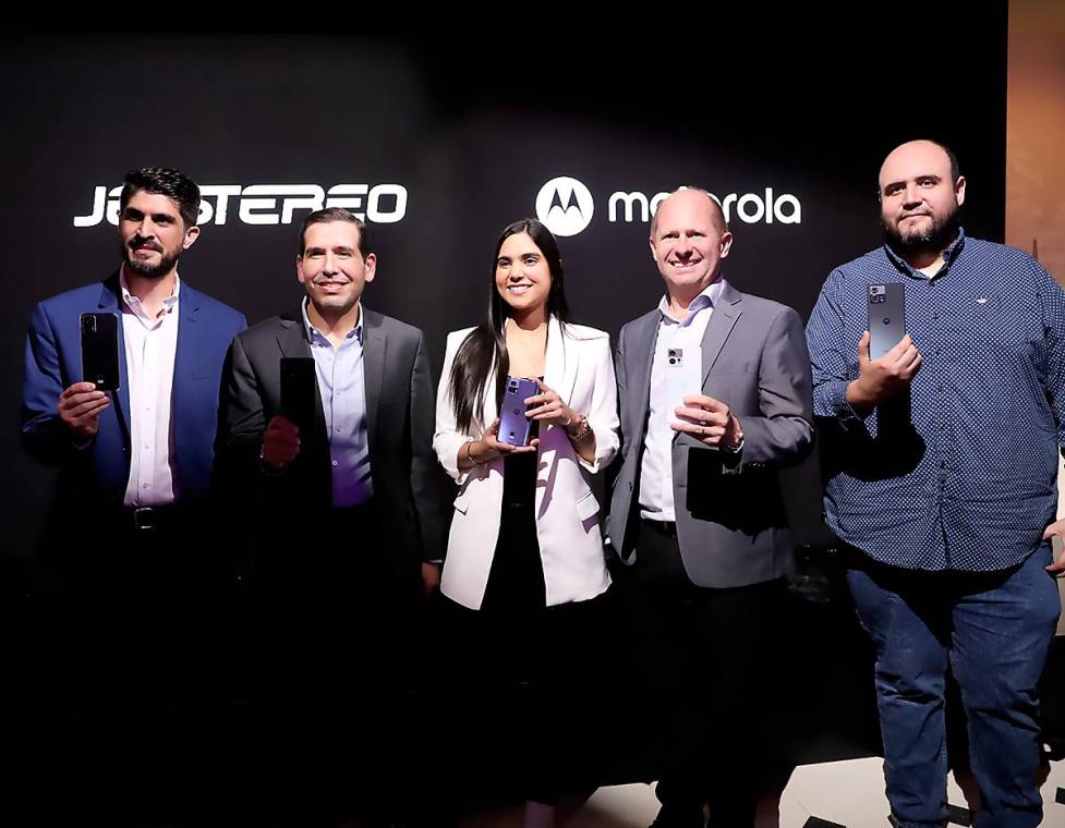 Motorola levanta su apuesta en el segmento premium en Honduras con el lanzamiento de los nuevos Motorola Edge, disponibles con Jetstereo