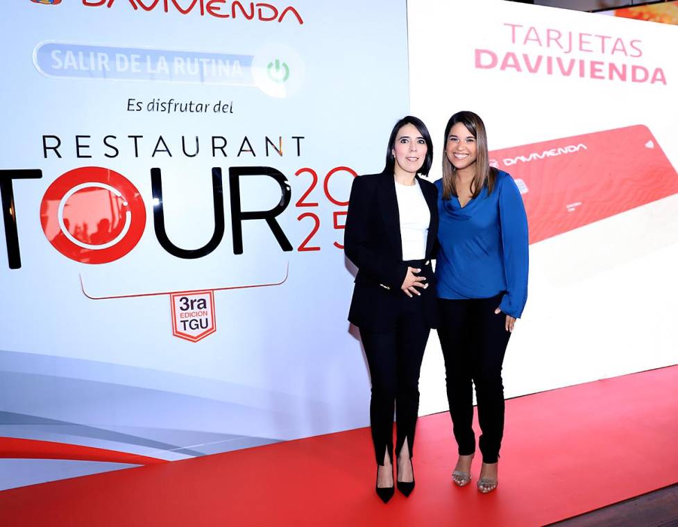 Todo el mes de agosto, Davivienda te invita a salir de la rutina y sumergirte en una experiencia culinaria única con el Restaurant Tour 2025, nuevas iniciativas que celebran la creatividad gastronómica en Honduras. En la foto: Denisse Flores y Ginna Miller.