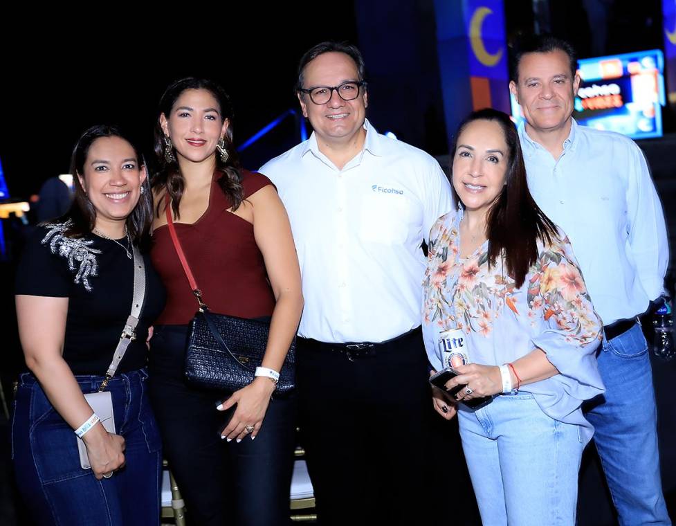 Así se vivió <b>Bites &amp; Vibes</b> en el icónico Cerro Juana Laínez: un evento organizado por <b>Ficohsa</b> que celebró lo mejor de la gastronomía capitalina en un ambiente vibrante, lleno de sabor, ritmo y paisajes espectaculares. Entre música en vivo, propuestas culinarias irresistibles y una atmósfera al aire libre inigualable, los asistentes disfrutaron de una experiencia pensada para cautivar todos los sentidos.