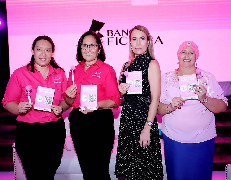 Selena León, Rosemonde Abedrabbo, Maureen Higgins y Rita Figueroa.