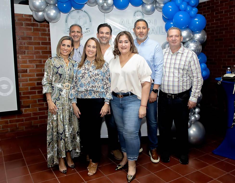 Brindis por el 70 Aniversario de la EIS