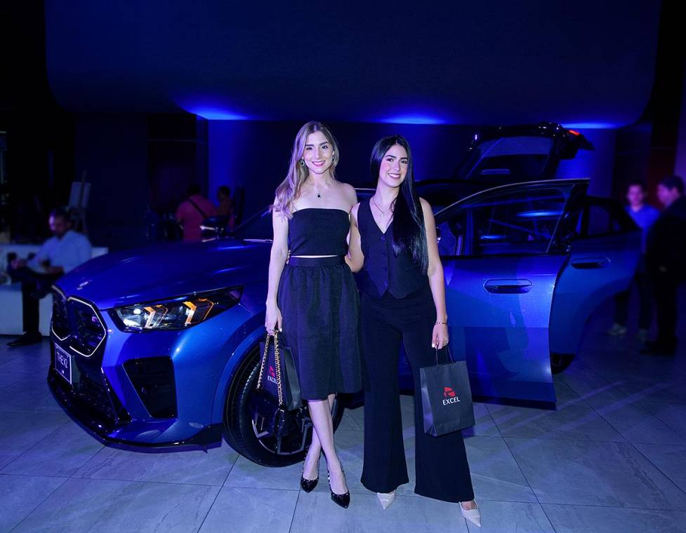 En una elegante velada celebrada en el salón Napoleón VII del Copantl Convention Center, Excel, representante oficial de BMW en Honduras, presentó el nuevo BMW X2, un modelo que redefine los SUV compactos premium al combinar innovación, diseño audaz y rendimiento excepcional.