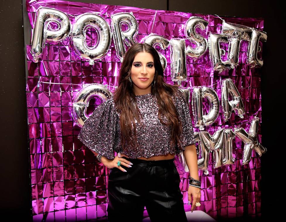 Alexa Ferrari en el official video release de ‘’Por Si Se Te Olvida’’