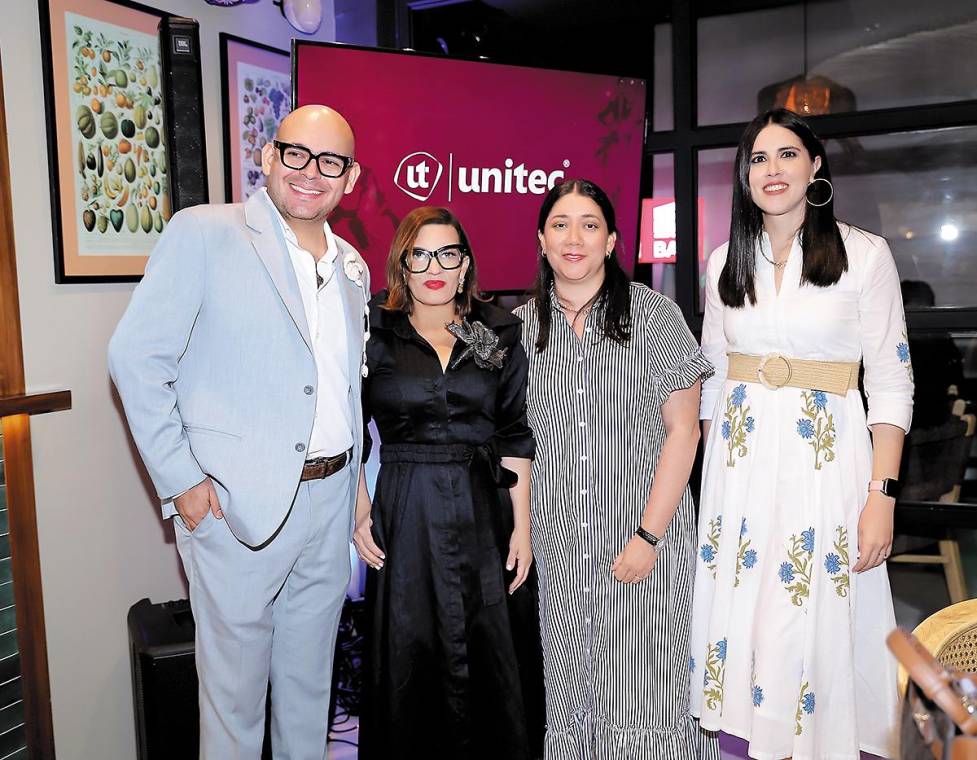En una cena exclusiva en el restaurante 9 Patrias de Unitec, los patrocinadores y diseñadores del BAC Estilo Moda 2024 se reunieron para celebrar su pasión por la moda en un ambiente íntimo antes del evento de moda más importantes de Honduras.