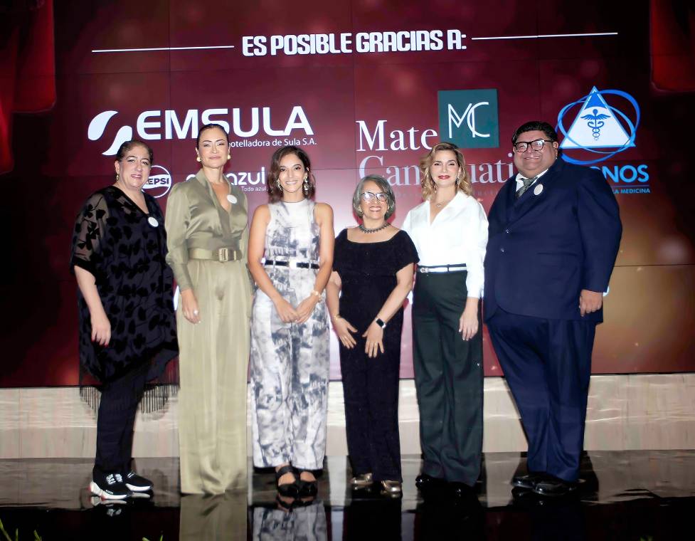 Mate Canahuati, Marcela Larach, Sandra Vélez, Ana Serrano, Karla Ayala y Camilo Mejía, miembros de la junta directiva de CREER.
