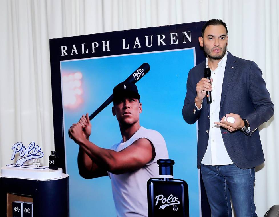 Audaz, brillante y poderoso, así es el nuevo perfume masculino Polo 67 de Ralph Lauren, presentado oficialmente durante una noche de espíritu deportivo en el restaurante Pat’s de Tegucigalpa. Jacobo Hernández fue host del evento en el que un grupo de invitados conoció todas las bondades de la fragancia, cuya campaña es protagonizada por Aaron Judge, capitán de los Yankees de New York.