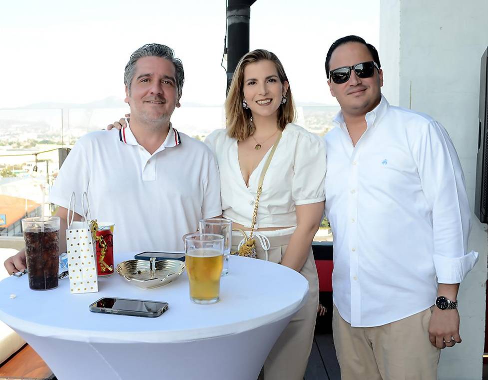 SUMMER VIBES: Finca 8 y Galeano encendieron el verano en Ventu Life Center