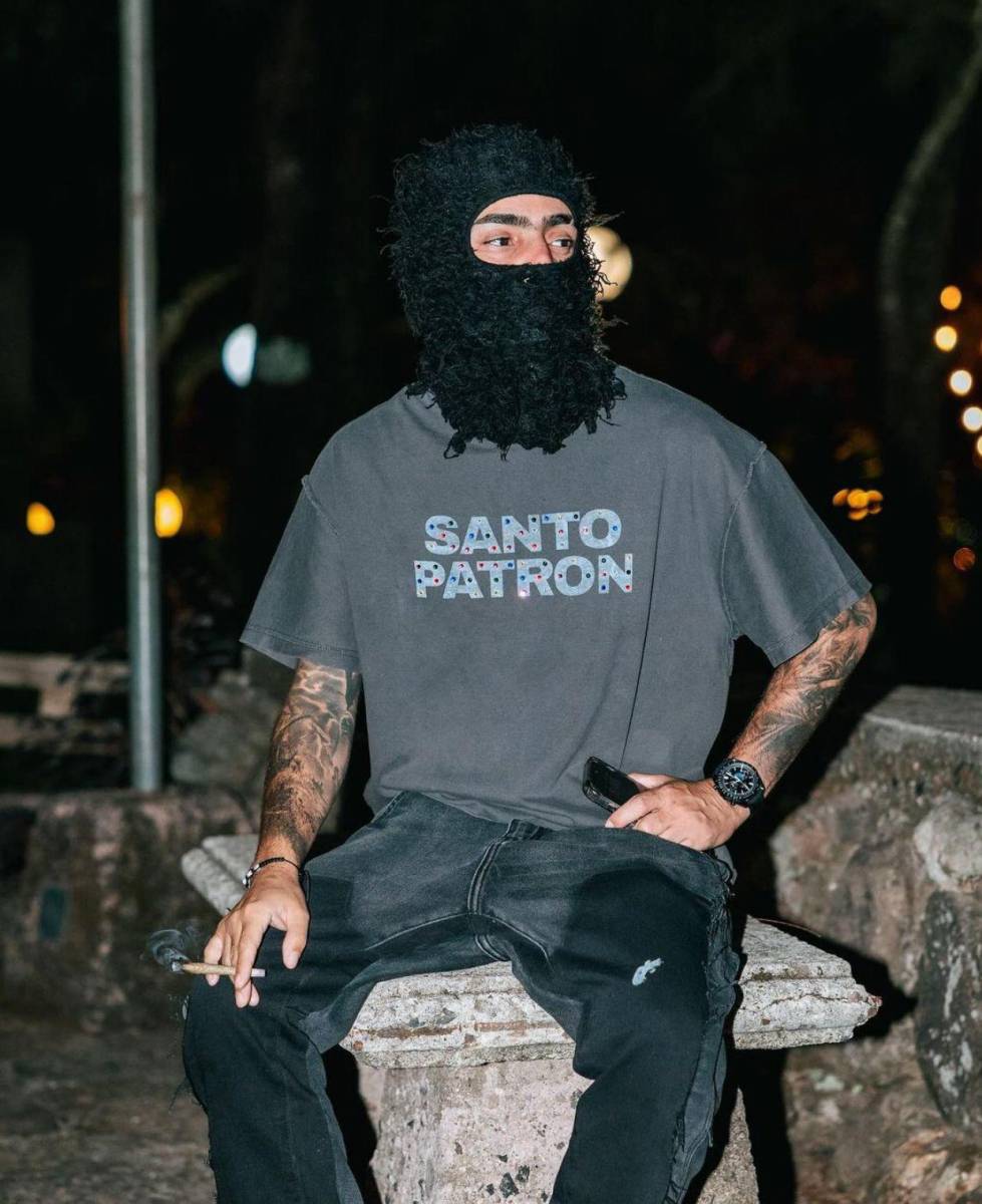 Arcángel, cuyo nombre es Austin Santos, regresó a Honduras un año después de su presentación en “La Fiesta 4.0”, realizada en marzo de 2023. Actualmente, “La Maravilla” se encuentra en medio de su gira promocional SE+M Tour 2024. 