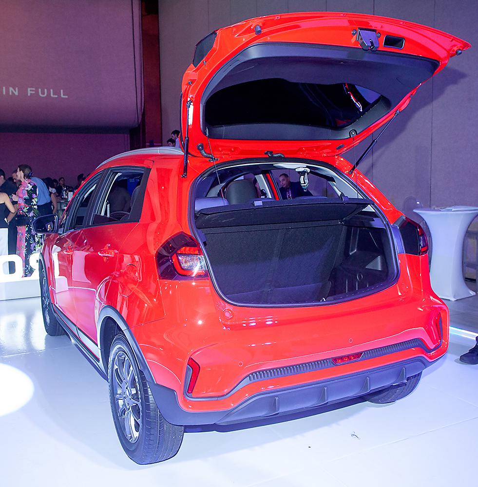 Casa Jaar presenta tres modelos insignia de Geely