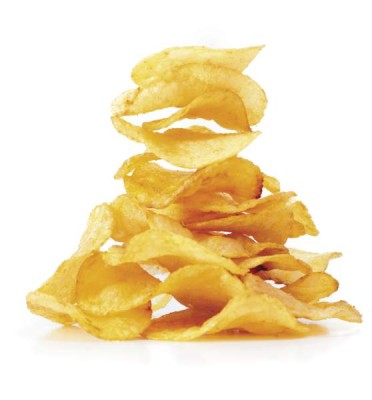 ABAJO LA SAL. Está comprobado que el exceso de sal provoca retención de líquidos, lo que aumenta el volumen del vientre y contribuye a una apariencia hinchada debido al peso del agua extra. “Reduce el consumo de sal, chips, y alimentos chatarra que tienen muy bajo poder nutritivo, pero alto poder calórico”, aconseja Georgina Raquel, experta en cosmiatría clínica y en fitness. $!ABAJO LA SAL. Está comprobado que el exceso de sal provoca retención de líquidos, lo que aumenta el volumen del vientre y contribuye a una apariencia hinchada debido al peso del agua extra. “Reduce el consumo de sal, chips, y alimentos chatarra que tienen muy bajo poder nutritivo, pero alto poder calórico”, aconseja Georgina Raquel, experta en cosmiatría clínica y en fitness.