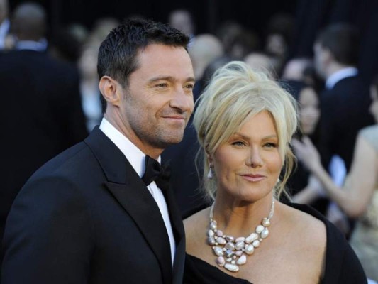 09/12/17 - New York City - World premiere of THE GREATEST SHOWMAN in partnership with CUNARD and SWAROVSKI aboard QUEEN MARY 2. 9 December 2017Pictured: Hugh Jackman, Deborra-lee Furness $!09/12/17 - New York City - World premiere of THE GREATEST SHOWMAN in partnership with CUNARD and SWAROVSKI aboard QUEEN MARY 2. 9 December 2017Pictured: Hugh Jackman, Deborra-lee Furness