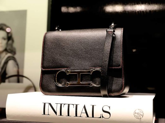 Doma Insignia Bag, la nueva linea de bolsos de Carolina Herrera - Lima  Gallery