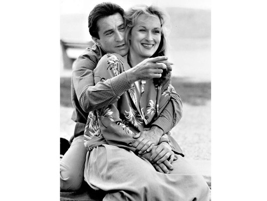 Siempre ha dicho que la actriz con la que prefiere trabajar es Meryl Streep. Juntos protagonizaron Falling in Love en 1984. $!Siempre ha dicho que la actriz con la que prefiere trabajar es Meryl Streep. Juntos protagonizaron Falling in Love en 1984.