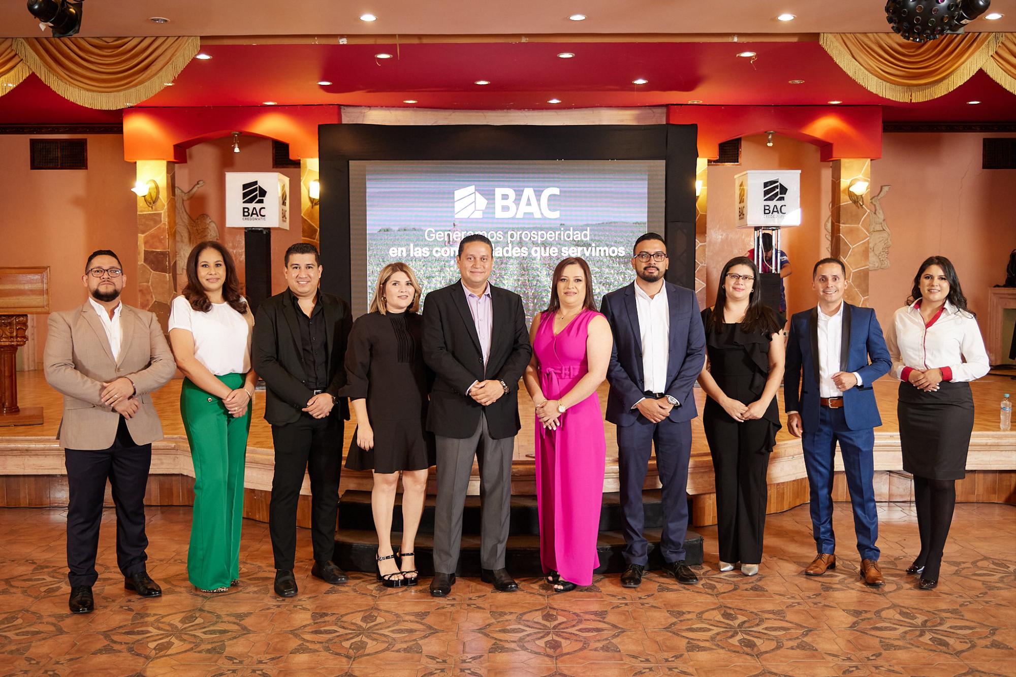 Oscar Maldonado, Bannia Paz, Gerardo Lanza, Magna Rodríguez, Norman Meza, Carol Discua, Luis Galeas, Marjorie Moncada, Wilson Andino y Fabiola Pineda. $!Oscar Maldonado, Bannia Paz, Gerardo Lanza, Magna Rodríguez, Norman Meza, Carol Discua, Luis Galeas, Marjorie Moncada, Wilson Andino y Fabiola Pineda.