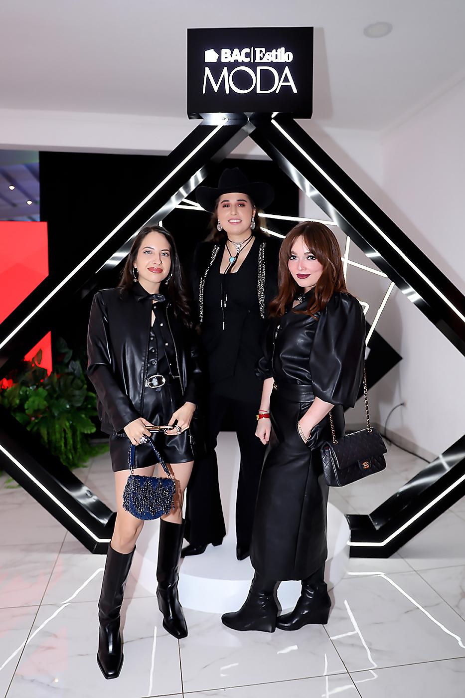Es difícil imaginar un escenario más grandioso que Invernaderos del Trigo, donde se celebró el segundo día de BAC Estilo Moda<i>. </i> Fue una velada espectacular donde los diseñadores presentaron su moda para Primavera Verano 2025.
