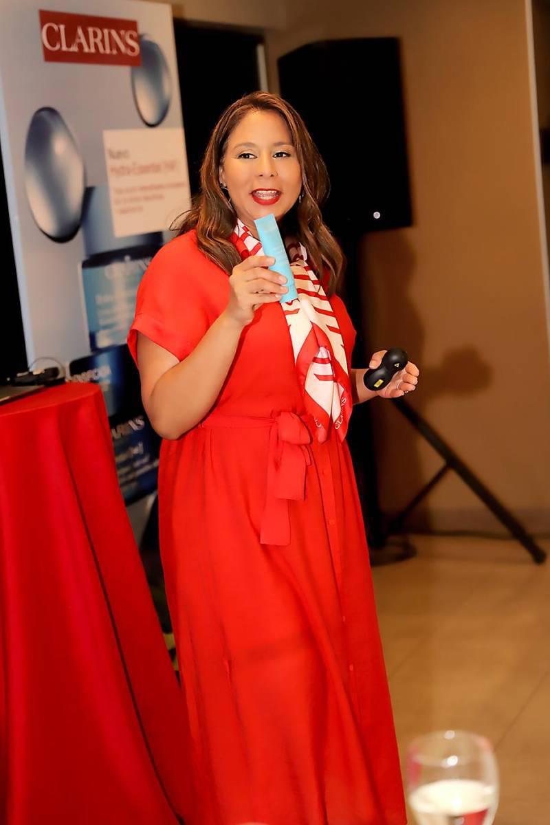 Clarins realiza masterclass con la beauty trainer Alejandra Andrade $!Clarins realiza masterclass con la beauty trainer Alejandra Andrade