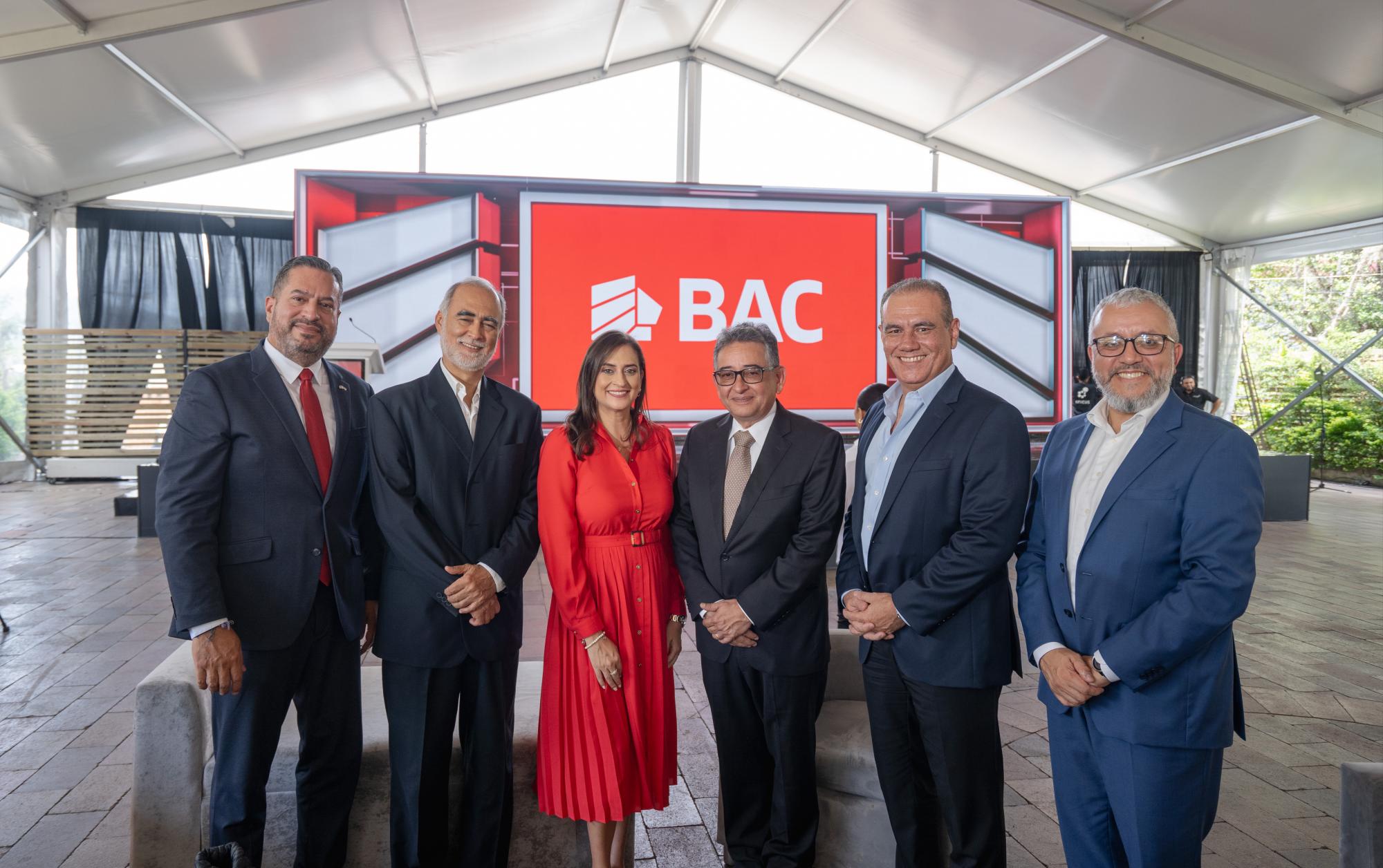 Gabriel Molina, Martin Barahona, Valeria Ríos, Guillermo Matamoros, Rafael Aguirre y Juan Pablo Ferrari. $!Gabriel Molina, Martin Barahona, Valeria Ríos, Guillermo Matamoros, Rafael Aguirre y Juan Pablo Ferrari.